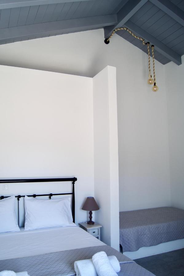 Throisma Studios With Private Pool & Parking Asos Bagian luar foto